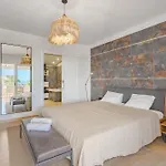 Sabina - 6 Bedroom House アデヘ