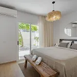 Sabina - 6 Bedroom House * アデヘ