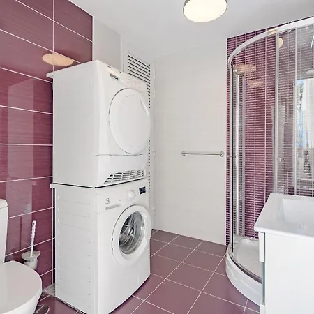 Sabina - 6 Bedroom House וילה