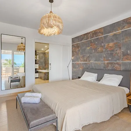 Sabina - 6 Bedroom House אדחה