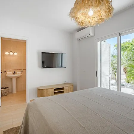 Sabina - 6 Bedroom House וילה