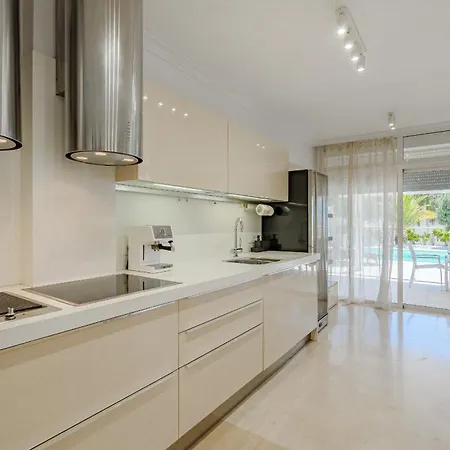 Sabina - 6 Bedroom House וילה *