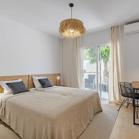فيلة Sabina - 6 Bedroom House