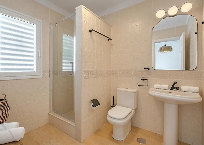 Sabina - 6 Bedroom House 빌라 아데제