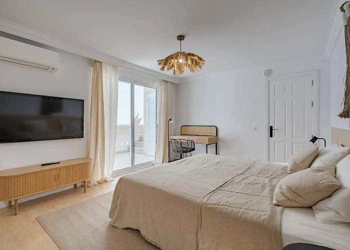 Sabina - 6 Bedroom House וילה