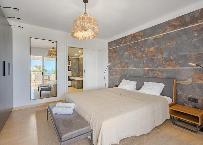 Sabina - 6 Bedroom House Costa Adeje (Tenerife)