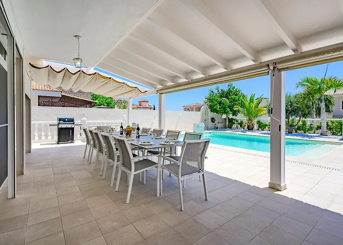 Sabina - 6 Bedroom House Villa